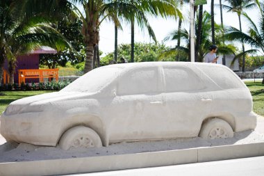 MIAMI (USA) .30 / 01 / 2020 - Miami, ABD 'de kumla kaplı araba