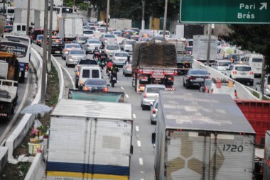 Sao Paulo 'da trafik vardı. 14 Ekim 2020, Sao Paulo, Brezilya: Sao Paulo 'da Marjinal Tiete otoyolu yoğun trafik 