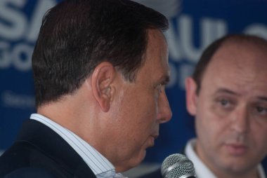 SAO PAULO, SP, 09.01.2020 - Sao Paulo Valisi Joao Doria Profesör Jose Maria Reys ile Escola Estadual 'ı ziyaret etti