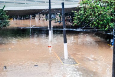 Bahia 'da yağış var. 22 Mayıs 2020, Mata de Sao Joao, Bahia, Brezilya: Bahia 'da Praia do Forte plajında sağanak yağış, bu cuma öğleden sonra sele yol açtı. 