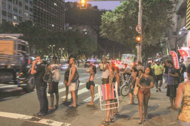 FLORIANOPOLIS, SC, 17.01.2020 - MOVIMENTACAO JURthe-INTERNACIONAL - Praia de Jurere Internacional Hareketi Florianopolis 'in kuzeyinde yer almaktadır. 