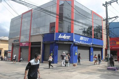 Covid-19: Sao Paulo 'da hareketlilik. 8 Nisan 2020, Sao Paulo, Brezilya: Sao Paulo 'nun kuzey bölgesinde covid-19 salgını nedeniyle sokakları boşaltan küçük bir hareket