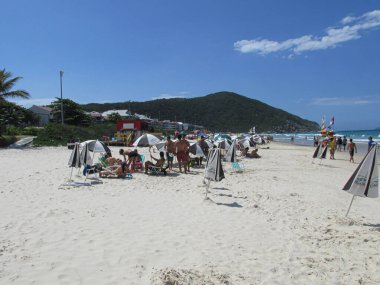 FLORIANOPOLIS, SC, 17.01.2020 - MOVIMENTACAO JURthe-INTERNACIONAL - Praia de Jurere Internacional Hareketi Florianopolis 'in kuzeyinde yer almaktadır. 