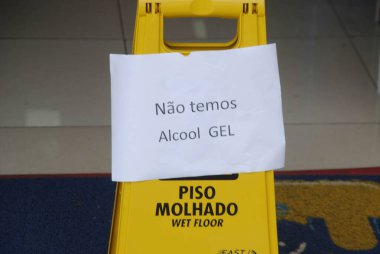 Covid-19: Sao Paulo 'da hareketlilik. 8 Nisan 2020, Sao Paulo, Brezilya: Sao Paulo 'nun kuzey bölgesinde covid-19 salgını nedeniyle sokakları boşaltan küçük bir hareket