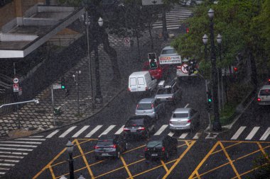 Bahia 'da yağış var. 22 Mayıs 2020, Mata de Sao Joao, Bahia, Brezilya: Bahia 'da Praia do Forte plajında sağanak yağış, bu cuma öğleden sonra sele yol açtı. 