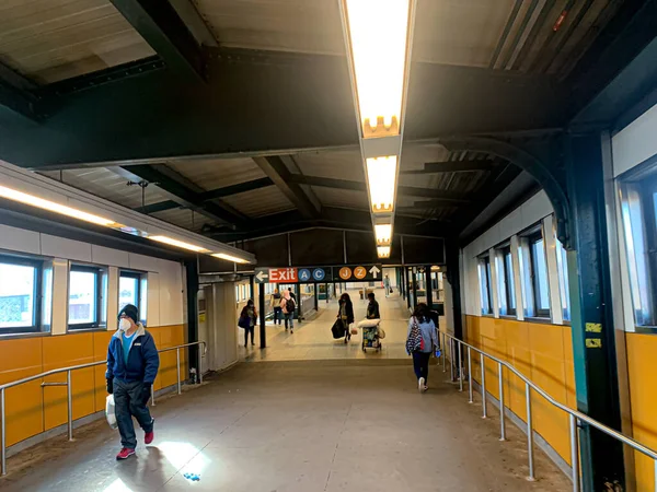 New Covid Ruch Metrze Maj 2020 Brooklyn Nowy Jork Usa — Zdjęcie stockowe