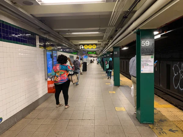 Nuevo Movimiento Metro Como Fase Comienza Ciudad Nueva York Hoy —  Fotos de Stock