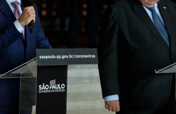 Covid 圣保罗市长新闻发布会 2020年5月29日 巴西圣保罗 圣保罗市长 圣保罗市长Joao Doria与市政府秘书Rubens Rizek的新闻发布会 — 图库照片