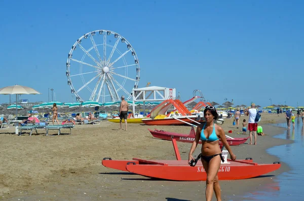 Int Strandverkeer Juni 2020 Rimini Italië Beweging Het Strand Rimini — Stockfoto