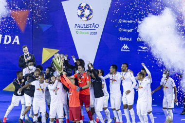 Red Bull Bragantino ve Guarani arasındaki son maç. 4 Ağustos 2020, Sao Paulo, Brezilya: Red Bull Bragantino ve Guarani arasındaki futbol maçı 2020 İçişleri Kupası finali için geçerlidir. 