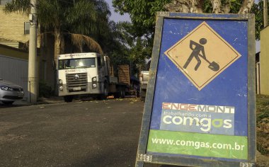 6. hatta, turuncu metro hattında çalışmaya devam ediliyor. 6 Ekim 2020, Sao Paulo, Brezilya: Sao Paulo Valisi Joao Doria Jr. 15.3 km ve 15 istasyon kapasiteli Line-6 Orange Metro 'da çalışmaya devam etmektedir.