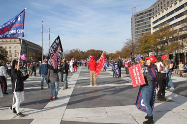28 Kasım 2020. Red Bank, New Jersey, ABD: Haklarından mahrum bırakılmış Amerikalılar, 3 No.lu seçimlerin ve Amerikan geleceklerinin New Jersey Valisi Murphy House 'a yürümesini kabul etmek istemediler. 