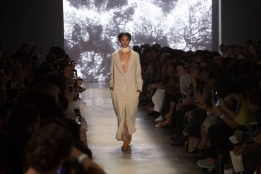 SAO PAULO, SP, 10.18.2019 - SPFW N48 - Cuma gecesi Sao Paulo 'daki Ibirapuera Parkı' ndaki Pavilhao das Culturas Brasileiras 'ta SPFW N48 markasının geçit töreni