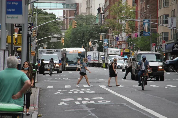 (MTA, bugünden itibaren otobüs biletleri ve ön kapıdan giriş yapacak. 31 Ağustos 2020, New York, ABD: MTA (Metropolitan Transportation Authority) New York 'taki metro ve otobüs ulaşımından sorumludur