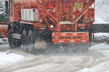(New York bir başka kar yağışı ile vuruldu. 7 Şubat 2021, New York, ABD: New York 'u başka bir kar yağışı ele geçirdi ve arkasında çocukların oynaması ve Central Park' ta kardan adam yapmaları için kar taneleri bıraktı.