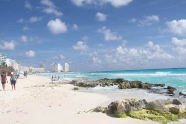 25 Ocak 2021: Cancun, Meksika: Güzel tropikal tatil beldesi Cancun, Meksika