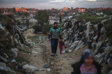 19 Şubat 2021, Gazze, Filistin: Gazze Şeridi son iki gün içinde şiddetli yağmur ve soğuk havayla karşı karşıya.