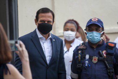 8 Şubat 2021, Sao Paulo, Brezilya: Sao Paulo Valisi COVID-19 'a karşı bir Drive-thru aşısına katıldı. Sao Paulo Valisi Joao Doria, COVID-19 'un başlangıcına katılıyor.