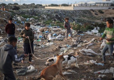 19 Şubat 2021, Gazze, Filistin: Gazze Şeridi son iki gün içinde şiddetli yağmur ve soğuk havayla karşı karşıya.