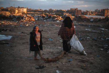 19 Şubat 2021, Gazze, Filistin: Gazze Şeridi son iki gün içinde şiddetli yağmur ve soğuk havayla karşı karşıya.