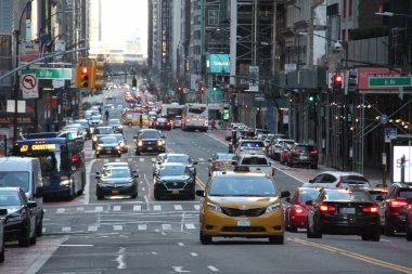 New York Şehri yavaş yavaş normale dönüyor. 7 Mart 2021, New York, ABD: COVID-19 salgınından sonra New York şehri yavaş yavaş normale dönüyor