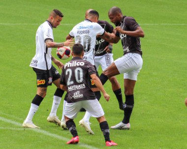 Paulista Şampiyonluk Serisi A3: Nacional - Desportivo do Brasil. 10 Mart 2021, Sao Paulo, Brezilya: Nicolau Alayon Stadyumu 'nda Paulista Şampiyonası serisi A3 sırasında Nacional ve Desportivo do Brasil arasındaki futbol maçı 