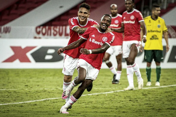 Paulista Şampiyonluk Serisi A3: Nacional - Desportivo do Brasil. 10 Mart 2021, Sao Paulo, Brezilya: Nicolau Alayon Stadyumu 'nda Paulista Şampiyonası serisi A3 sırasında Nacional ve Desportivo do Brasil arasındaki futbol maçı 