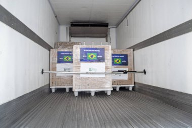  Brezilya Sağlık Bakanlığı 'na CORONONAVAC Aşısı teslimatı. 29 Mart 2021, Sao Paulo, Brezilya: Sao Paulo Valisi Joao Doria, 5 milyondan fazla Butantan Enstitüsü aşısının teslimatı için düzenlenen törene katıldı. 