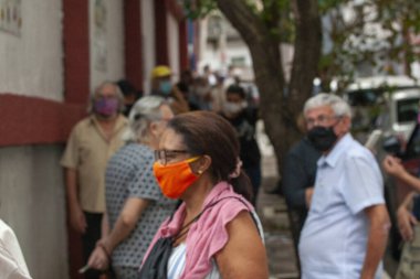  Sao Paulo 'da 80 yaşın üzerindeki yaşlı insanların aşısı. 1 Mart 2021, Sao Paulo, Brezilya: Bela Vista, Sao Paulo 'daki UBS HUMAITA' da (Temel Sağlık Birimi) 80 yaşın üzerindeki yaşlı insanlara karşı aşı