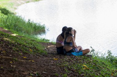 Sao Paulo planının acil safhasında bile insanların Ibirapuera Parkı 'ndaki hareketleri... 