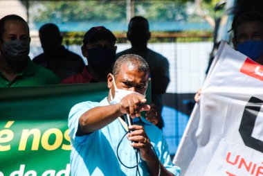(Sao Paulo 'daki otobüs şoförleri ve kondüktörlerinin genel grevi. 24 Mart 2021, Sao Paulo, Brezilya: Jose Valdevan de Jesus Santos, otobüs şoförleri başkanı SINDMOTORISTAS