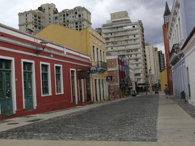 Curitiba 328 'inci yıldönümünü kutluyor. 29 Mart 2021, Curitiba, Parana, Brezilya: Curitiba şehri 328. kuruluş yıldönümünü kutluyor ve şu anda Kızıl Bayrak nedeniyle çoğu mağazanın açılma kısıtlamaları var 