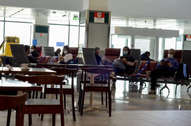 Malpensa-Milan Havaalanı COVID-19 'un ortasında. 31 Mart 2021, Milano, İtalya: Covid-19 kısıtlamaları nedeniyle İtalya 'ya çok az seyahat ve uçuş var.