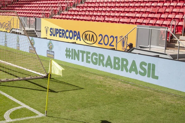 超级杯决赛 弗拉门戈对帕尔梅拉斯 2021年4月11日 巴西利亚 巴西联邦区 弗拉门戈和帕尔梅拉斯之间的足球比赛在巴西利亚Mane Garrincha体育场举行 在Covid 19举行的超级杯决赛中有效 — 图库照片