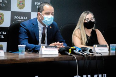 SAO PAULO, SP, 04 / 12 / 2021 - SİVİS POLİS SİVİSİ 6 HİÇ AĞUTLARI - Geçen yıl sivil polis tarafından gerçekleştirilen altı kişinin yakalanmasıyla ilgili basın toplantısı 