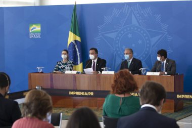 Brezilya Sağlık Bakanı ile salgınla mücadele konusunda basın toplantısı. 14 Nisan 2021, Brasilia, Federal Bölge, Brezilya Salgınla Mücadele Ulusal Komitesi 'nin toplantısından hemen sonra