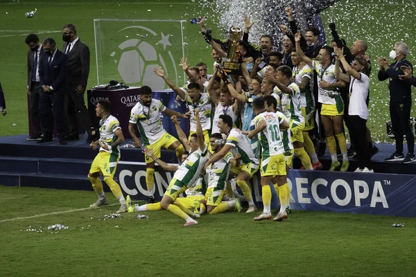 巴西利亚 2021年 在巴西利亚Estadio Mane Garrincha举行的Conmebol Recopa决赛中 Conmebol Recopa的卫冕冠军和正义卫士 阿根廷帕尔梅拉斯的辩护和辩护 — 图库照片