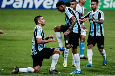 Brezilya - 18 Nisan 2021: Gaucho Şampiyonası: Gremio vs Sao Novo Hamburgo. Gremio ve Sao Novo Hamburgo arasındaki futbol maçı, 2021 Gaucho Şampiyonası 'nın 10. turu için geçerli.
