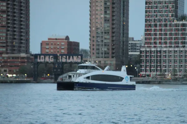 Ferry Boat Drifted Two Piers New York April 2021 New —  Fotos de Stock