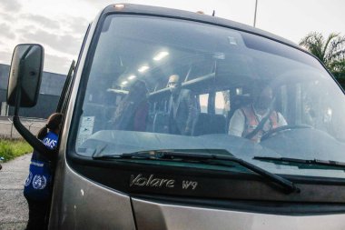 Guarulhos 'taki Astrazeneca aşısının (SP) dozajına ulaşıldı. 2 Mayıs 2021, Guarulhos, Brezilya: Sağlık Bakanı Marcelo Queiroga ve Pan Amerikan Sağlık Örgütü 'nün Brezilya temsilcisi Socorro Gross