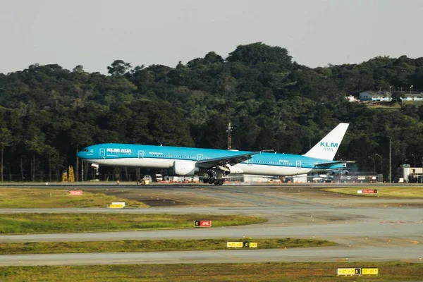 Aankomst Van Doses Van Het Astrazeneca Vaccin Luchthaven Van Guarulhos — Stockfoto