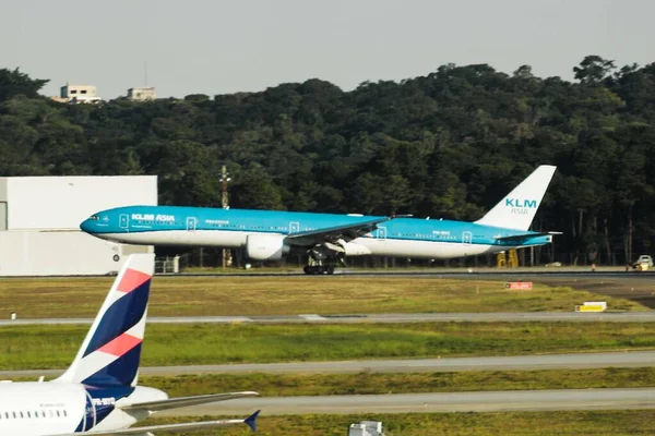 Chegada Das Doses Vacina Astrazeneca Aeroporto Guarulhos Maio 2021 Guarulhos — Fotografia de Stock