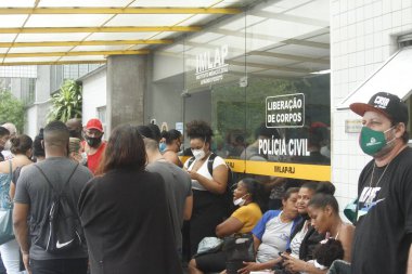 JACAREZINHO PROTEST - POLİS ŞEHRİ - 6 Mayıs 2021, Rio de Janeiro, Brezilya: İnsan Hakları ile ilgili hareketler, şu anda Rio de Janeiro 'nun kuzey bölgesinde polis şehri önünde protesto yapıyor