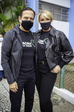 Sao Paulo Valisi Joao Doria 'ya Coronavac aşısı yapıldı. 7 Mayıs 2021, Sao Palo, Brezilya. Sao Paulo valisi Joao Doria (PSDB) ve First Lady Bia Doria, bir doz Coronavac alır.