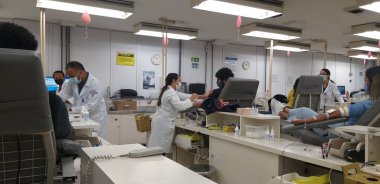 Sao Paulo Kan Merkezi 'nde kan bağışı kampanyası. 8 Mayıs 2021, Sao Paulo, Brezilya. Bu Cumartesi (8), Sao Paulo Hastanesi 'ndeki Kan Vakfı Hareketi)