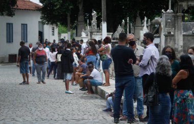 Manaus 'ta şiddet. 8 Mayıs 2021, Manaus, Brezilya. 19 yaşındaki Fabio Vale da Costa, bu Cumartesi sabahı Grande Vitoria bölgesindeki bir futbol sahasının yakınlarında dokuz kurşunla ölü bulundu.