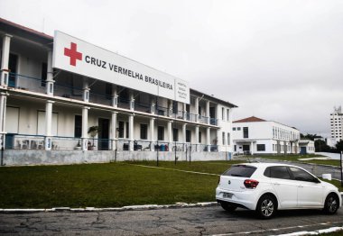 Kızıl Haç Hastanesi, sağlık çalışanlarını onurlandırmak için grafiti yaptırıyor. 13 Mayıs 2021, Sao Paulo, Brezilya: Duvar, sanatçı Tito Ferrara 'nın. Çalışma, uluslararası tarafın 158. yıldönümü kutlamaları kapsamında gerçekleşti.. 