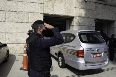 Sao Paulo Belediye Başkanı Bruno Covas 'ın cenazesi. 16 Mayıs 2021, Sao Paulo, Brezilya: Sao Paulo 'nun lisanslı belediye başkanı Bruno Covas' ın (PSDB) bedeni, 16 Pazar günü başkentin merkez bölgesindeki belediye binasına ulaşır. Bu yaşta.