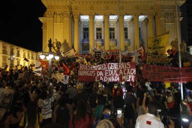 Rio de Janeiro Federal Üniversitesi 'nde fon kesintisine karşı protesto. 14 Mayıs 2021, Rio de Janeiro, Brezilya: Rio de Janeiro Federal Üniversitesi öğrencileri  