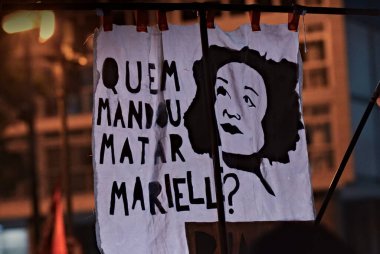 Önyargıya Karşı Protesto. 13 Mayıs 2021, Rio de Janeiro, Brezilya: Rio de Janeiro 'da popüler hareketler üyeleri Rio de Janeiro' nun merkezinde, polis yetkililerinin Rio de Janeiro 'daki toplumlarda gerçekleştirdiği operasyonlardaki istismarlara karşı protesto düzenlediler.